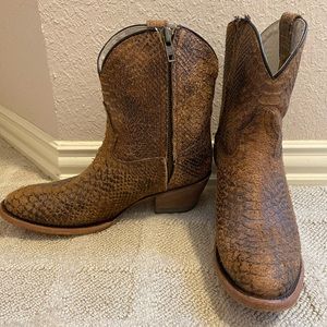 Ariat Cowboy boots, western and rustic closet staple